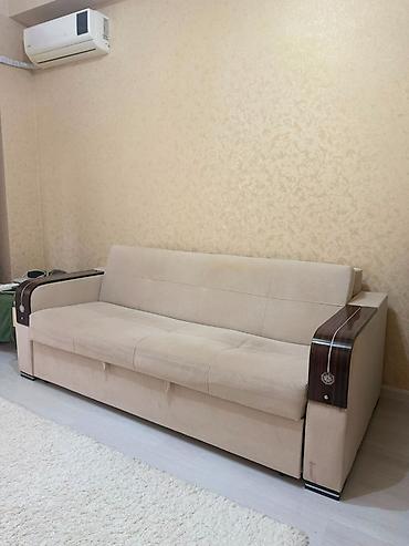 Divanlar: Açılan divan və açılan jurnal masası 🛋️ Divan: 220 × 180 sm 📐 Masa: * — 1