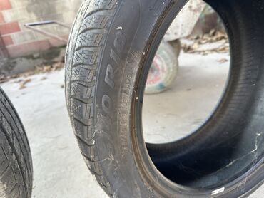 Шины: Шины 275 / 40 / R 18, Зима, Б/у, Пара, Легковые, Италия, Pirelli