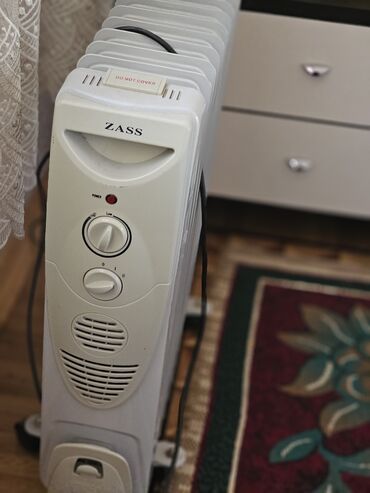 Ət çəkən maşınlar: Ət çəkən maşın Kenwood, 1300 Vt — 9