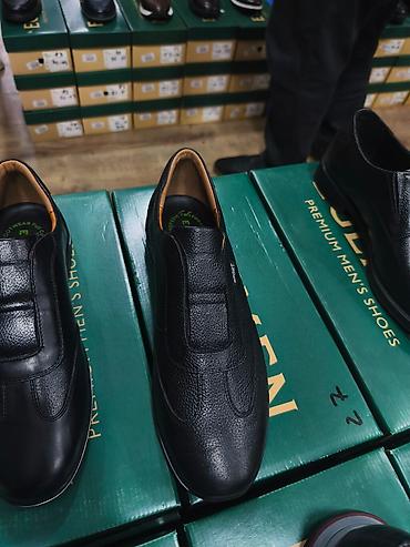 Ayaqqabılar: Kişi ayaqqabıları – klassik və gündəlik modellər - Material: qara və — 26