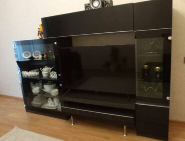 Bitkilər: İşlənmiş, Masa və oturacaqlar, TV stend, Türkiyə