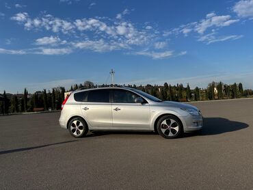 Hyundai: Hyundai i30: 1.6 l | 2009 il Universal — 13