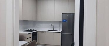 сдается квартира собственник мкр джал: 2 бөлмө, Кыймылсыз мүлк агенттиги, Чогуу жашоосу жок, Толугу менен эмереги бар, Жарым -жартылай эмереги бар