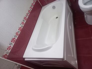 hamam qapi: Akrilik vannə – kompakt ölçülü, tək nəfərlik model. Xüsusiyyətlər: -