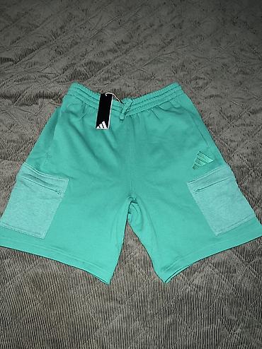 vikend torba: ADIDAS All Season T-shirt and Shorts vel. M NOVO Cena je za komplet a — 10