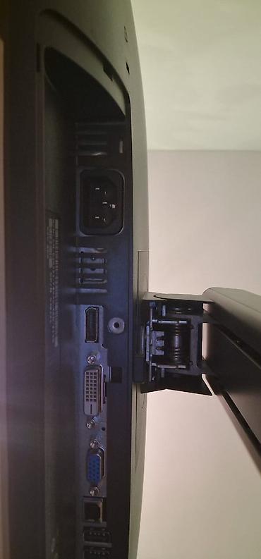 dell notbook: Dell LCD monitor - Təxmini ekran ölçüsü: 23–24 düym, mat səthli panel — 2