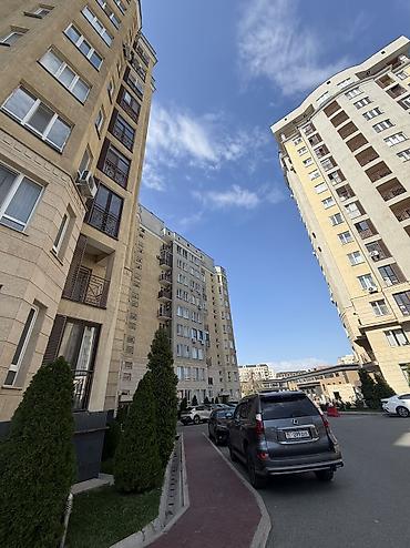 3 комнаты, 124 м², Ак-Кеме Элитка, 1 этаж, Требуется ремонт
