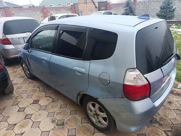 Honda: Honda Fit: 2002 г., 1.3 л, Вариатор, Бензин, Хэтчбэк — 9