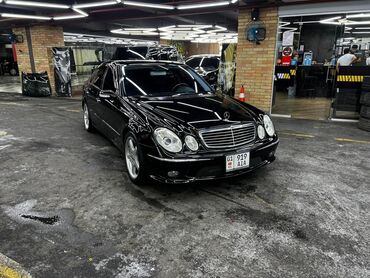 Mercedes-Benz: Mercedes-Benz E-Class: 2003 г., 5 л, Автомат, Бензин, Седан