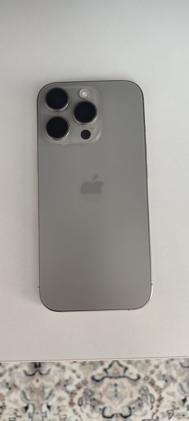 списанные айфоны: IPhone 16 Pro, Б/у, 128 ГБ, Desert Titanium, Защитное стекло, Чехол, Кабель, 98 %