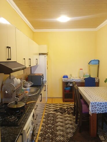 Həyət evləri və villaların satışı: 4 otaqlı, 2 kv. m, Orta təmir — 19