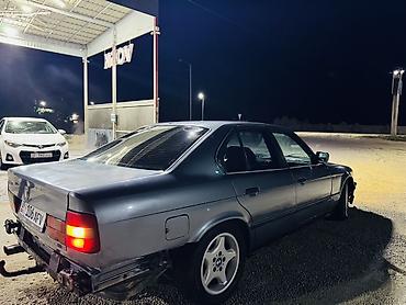 BMW: BMW 5 series: 1988 г., 2 л, Кол менен иштөөчү, Бензин, Седан — 2