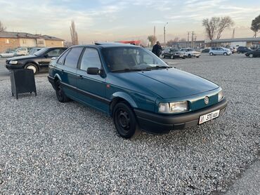 Volkswagen: Volkswagen Passat: 1991 г., 1.8 л, Механика, Бензин, Седан