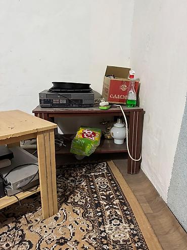 Спальные гарнитуры: Набор мебели для дома: - Шкаф трёхстворчатый с зеркалами: центральная — 25