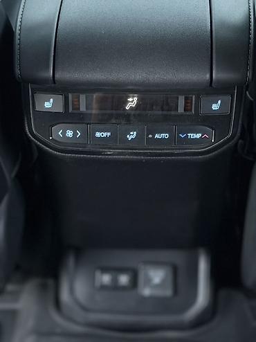 sequoia 2010: Toyota Highlander: 2021 г., 2.5 л, Вариатор, Гибрид, Кроссовер — 7