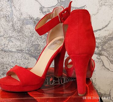 продать туфли: Туфли BelleWomen, 38, цвет - Красный