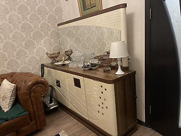 Dolablar: Yemək otağı üçün bufet-güzgü dəsti - Dizayn: İki rəngli (qoz ağacı — 1
