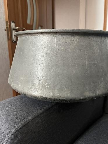 mis tavalar: Böyük ölçülü, qalın divarlı mis qazanın təsviri 4kq - Material: Döküm — 3