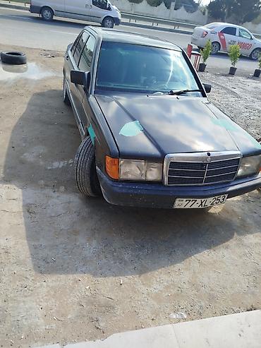 190 ehtiyat: Mercedes-Benz 190 (W201) sedan - Kuzov: 4 qapılı sedan, qara rəng - — 4
