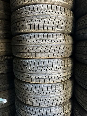 донголок 9: Шины 215 / 60 / R 17, Зима, Б/у, Комплект, Легковые, Япония, Bridgestone