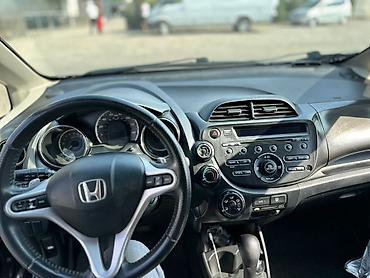 6000: Honda Fit: 2013 г., 1.5 л, Автомат, Бензин, Хэтчбэк — 6