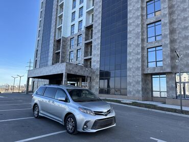 Toyota: Toyota Sienna: 2018 г., 3.5 л, Типтроник, Бензин, Минивэн