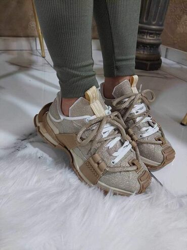 balenciaga triple s: 41, bоја - Bež