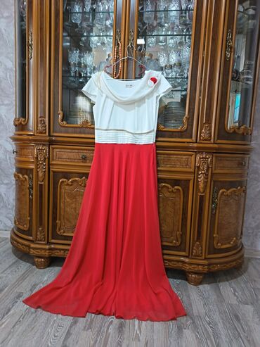 женские велюровые платья: Qırmızı-ağ rəngli uzun ziyafət/libas - Üst hissə: krem-ağ tonunda lalafo.az -da женские велюровые платья: Qırmızı-ağ rəngli uzun ziyafət/libas - Üst hissə: krem-ağ tonunda