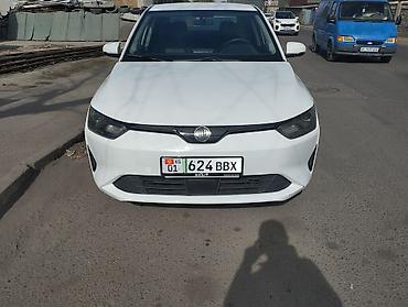 byd 06 ev: Weltmeister E5, 2021 г. — 4
