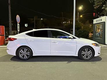 hyundai staria 2019: Hyundai Elantra: 2018 г., 2 л, Автомат, Газ, Седан — 2