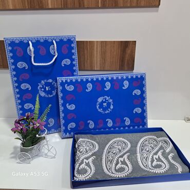 Baş geyimləri: Kelagayı🥰 Ipek və pambıq materıal.hediyyelik,🌹 Öicü 140/140. Qutusu — 22