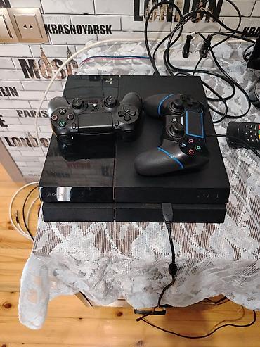 ps4 aksesuar: PlayStation 4 (PS4) komplekti Tərkib: - Sony PlayStation 4 konsolu - — 1