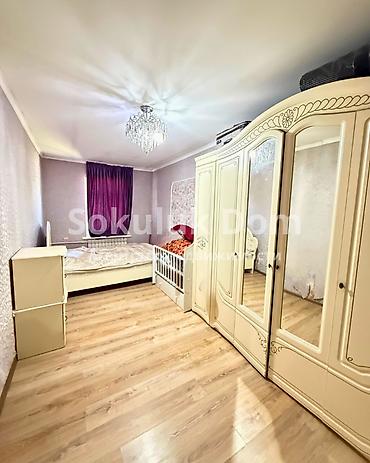 Продажа коттеджей и домов: 🏠Продается дом в с. Сокулук 🟡Комнаты: 7 🟡Участок: 18 соток 🟡Отопление — 12