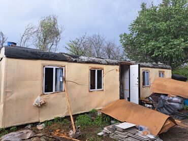 купить участок под бизнес в бишкеке: Продаю жилой вагон 10,5м на 3м Утеплен: пена полиуретан (полностью)