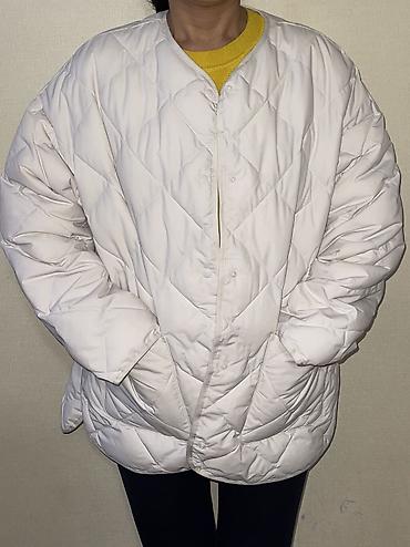 Демисезонные куртки: Куртка Uniqlo Размер XL Новая, отдам за 4500 сом, срочно!!!! В — 2