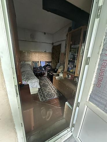 Долгосрочная аренда квартир: Сдаётся уютная меблированная квартира. Планировка и мебель: - — 12