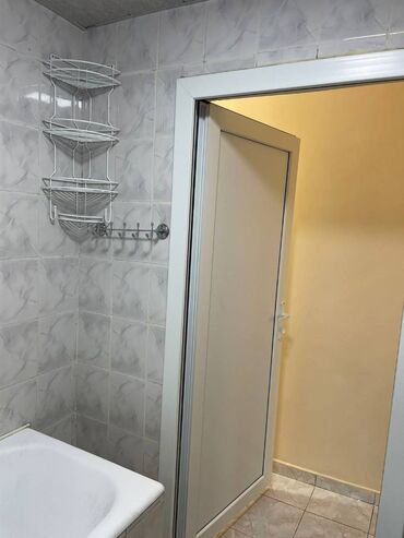 Uzunmüddətli kirayə mənzillər: Nərimanov metrosuna ayaqnan 5-dəqiqə masafədə 5 mərtəbəli binanın 5-ci — 8