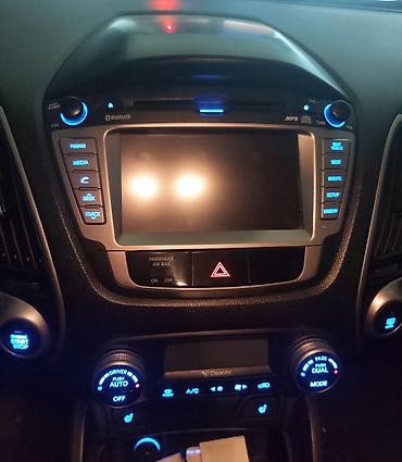 sensorlu: Hyundai Ix35 avtomobilinin orginal zavodskoy monitoru. Bütün — 1