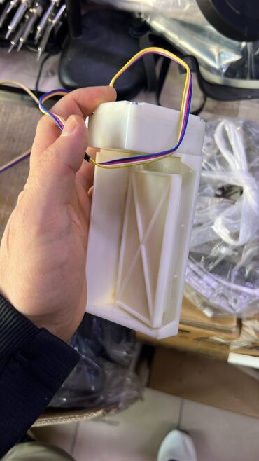 Ремонт холодильников, морозильников: Опытный мастер по ремонту холодильников, морозильников и стиральных — 11