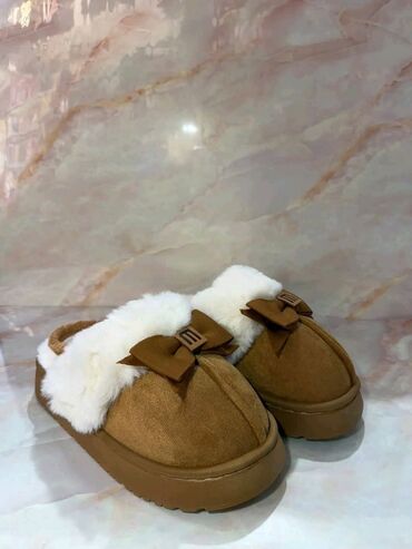 Ugg obuća: Ugg papuče, bоја - Bež, 38 — 2