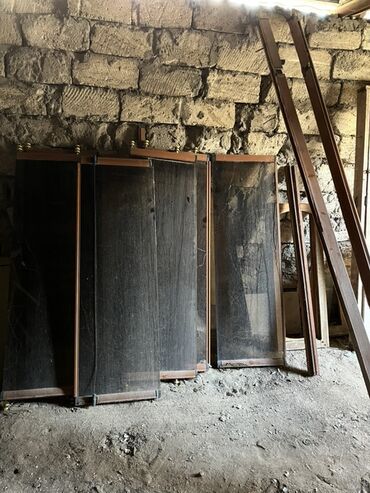 şüşə qapıların satışı: Arakəsmə qapılar
