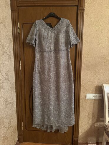 kiraye ofis: Коктейльное платье, 4XL (EU 48)