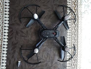 Oyuncaq helikopterlər: Oyuncaq kvadrokopter dron - Korpus rəngləri: bənövşəyi və qırmızı — 7