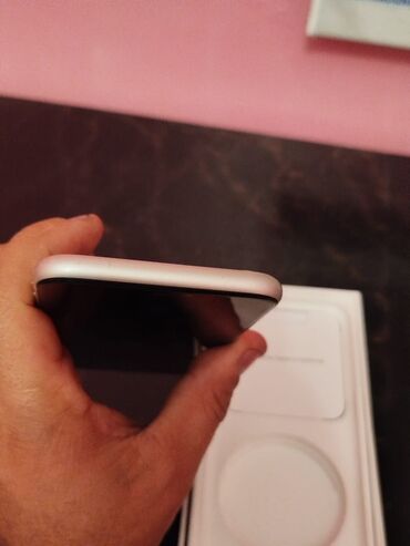 Apple iPhone: IPhone 11, 128 GB, Ağ, Face ID — 7