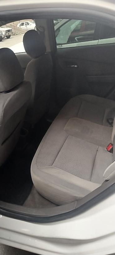 masin 099: Chevrolet Cobalt: 1.5 l | 2024 il 110500 km Sedan — 6