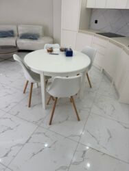 Mətbəx üçün, İşlənmiş, Yumru masa, 4 stul lalafo.az -da Mətbəx üçün, İşlənmiş, Yumru masa, 4 stul