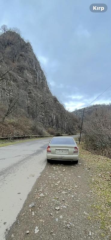 Hyundai: Hyundai Accent: 1.5 l | 2000 il Sedan — 1