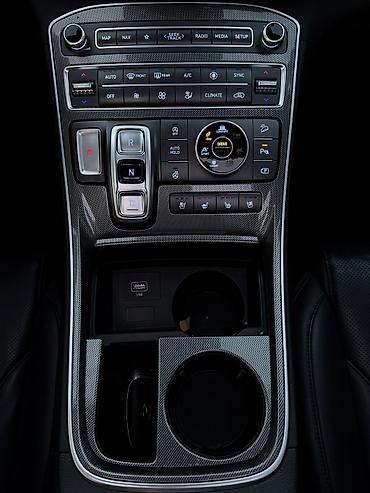 Hyundai: Hyundai Santa Fe: 2021 г., 2.2 л, Автомат, Дизель, Кроссовер — 18