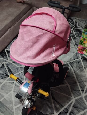 детская коляска для двойняшек: Коляска, цвет - Розовый, Б/у