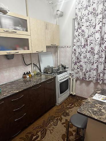 Батирлер: 2 бөлмө, 48 м², 105-серия, 2 кабат — 5